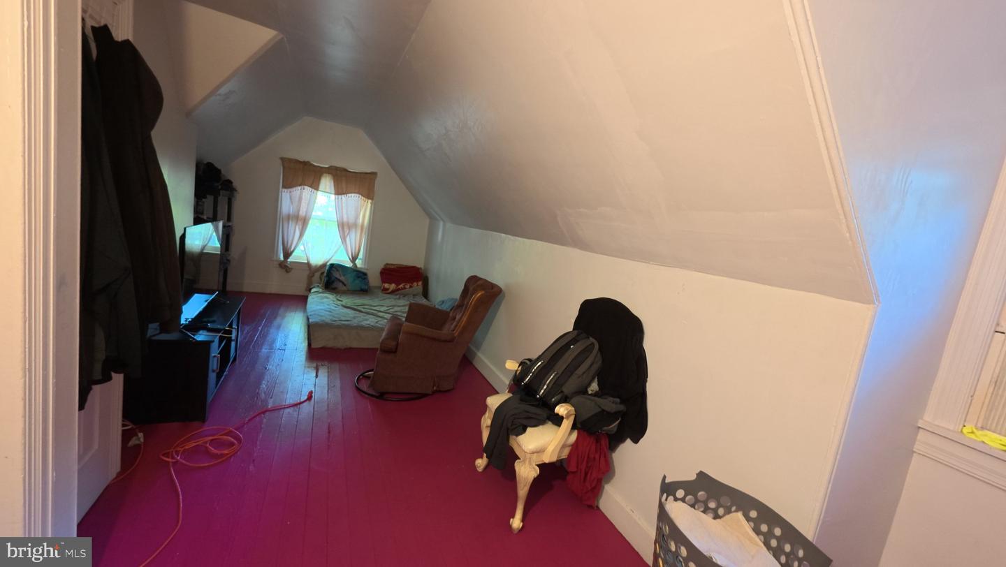 50 Lake St Property Photo 32