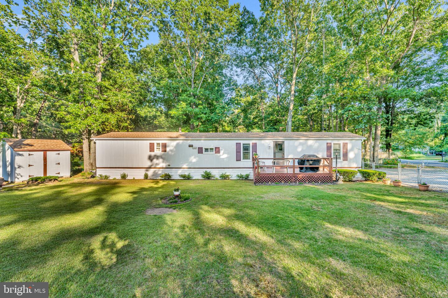 7701 RAYMOND DR Property Photo 1