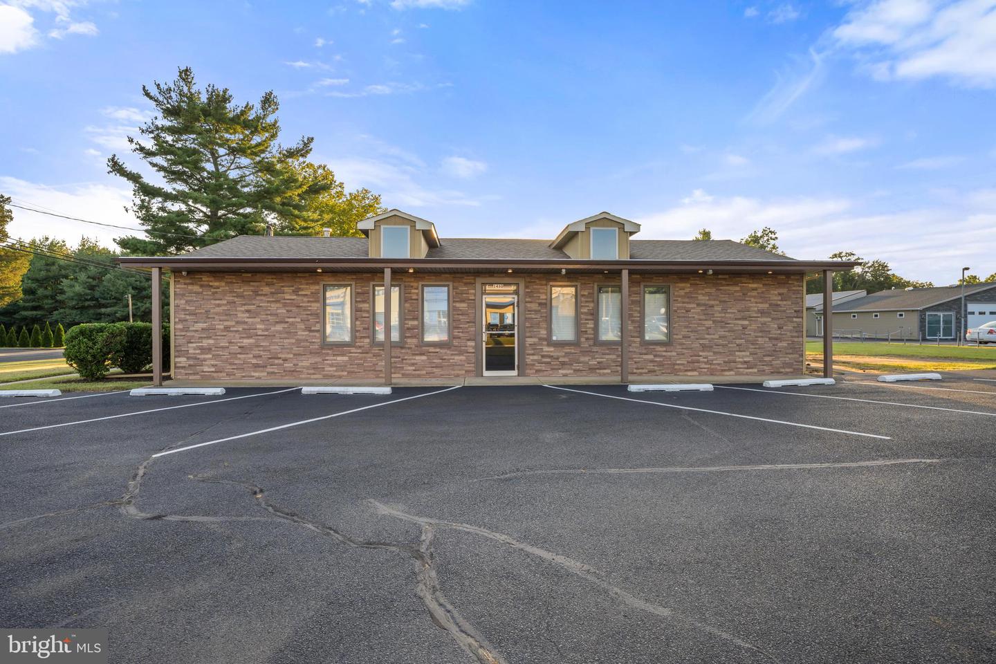 1480 S Delsea Dr Property Photo 3