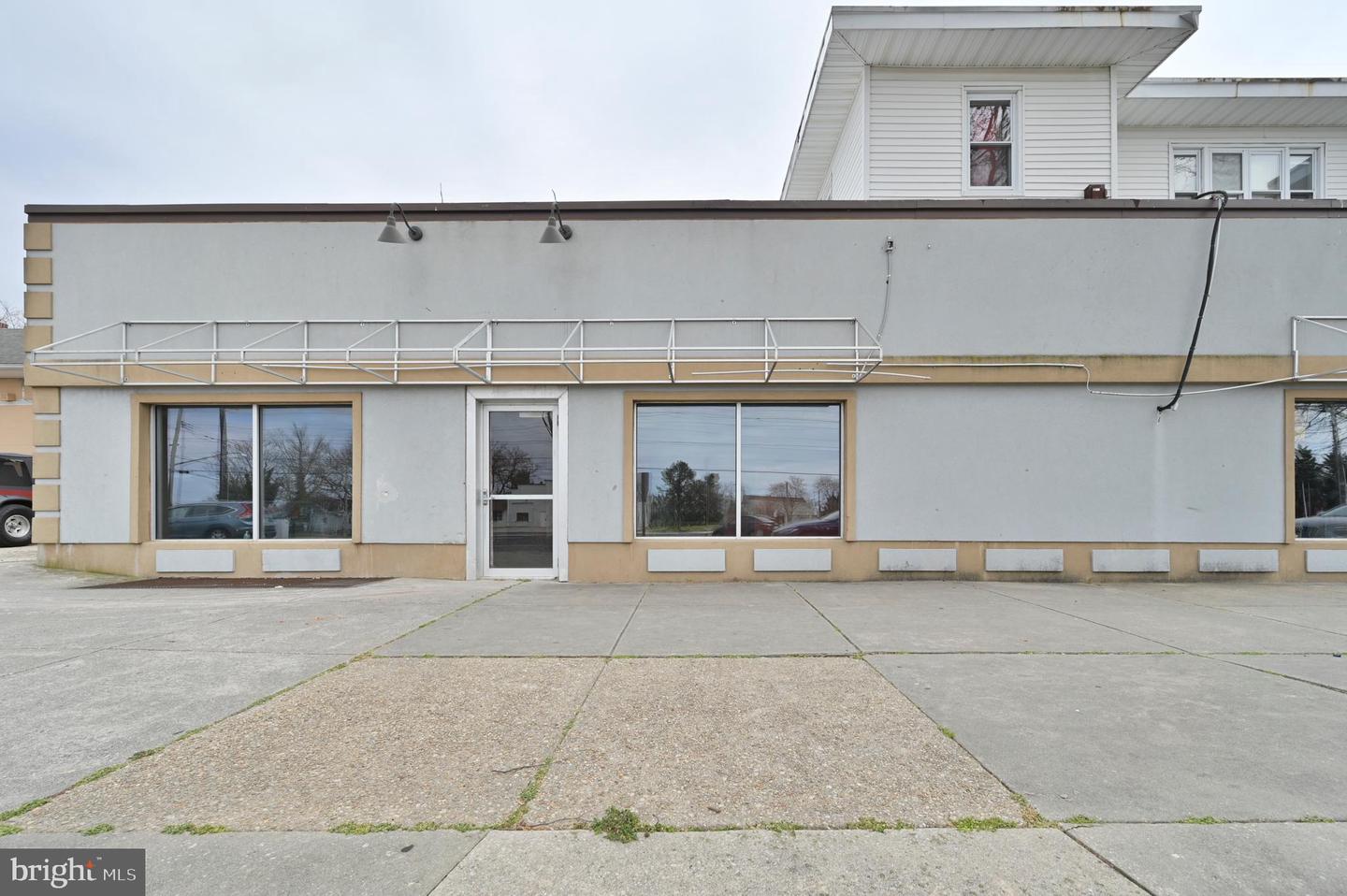 13 N EAST BLVD #A Property Photo 1
