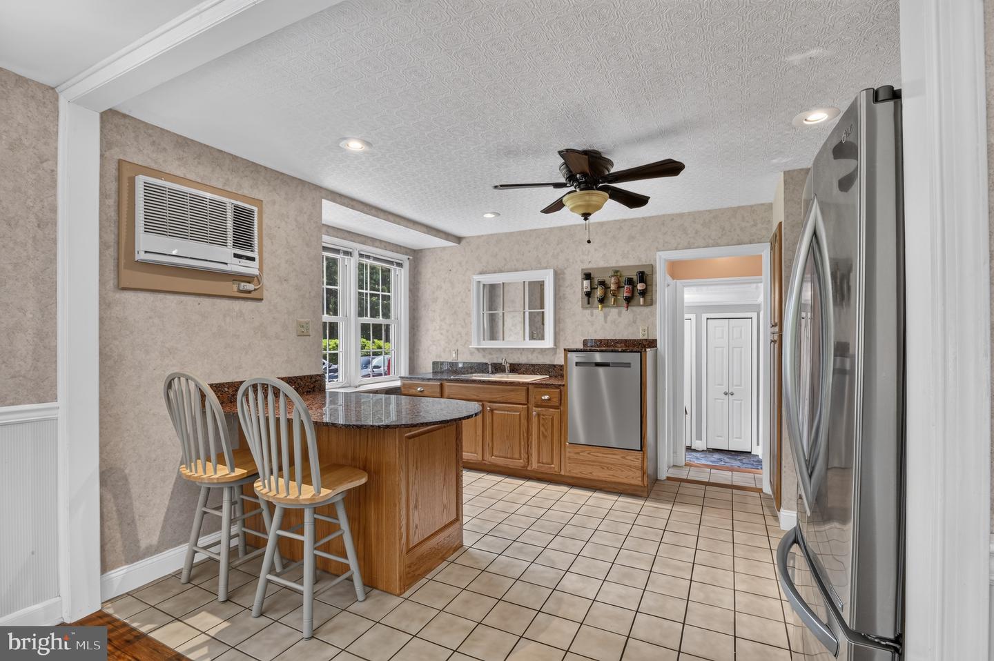 56 Parkview Hts Property Photo 6