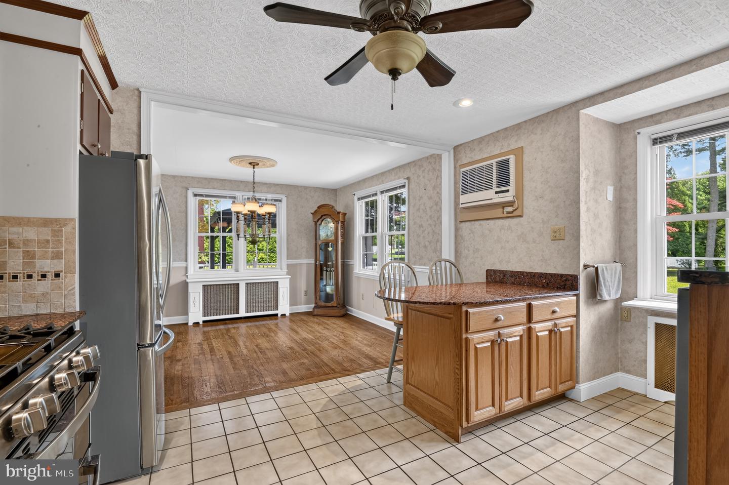 56 Parkview Hts Property Photo 7