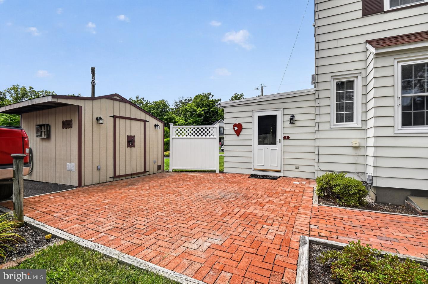 56 Parkview Hts Property Photo 26