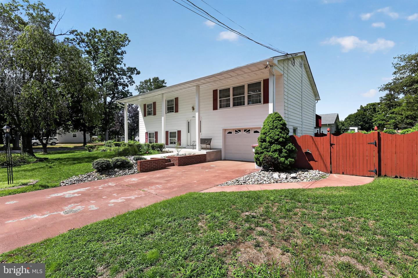 1782 Sequoia Dr Property Photo 1