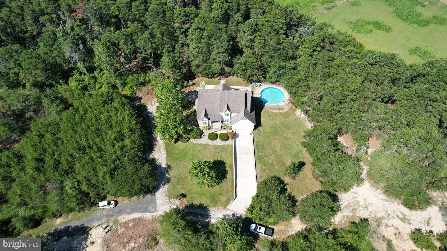 892 Hogbin Rd Property Photo 1