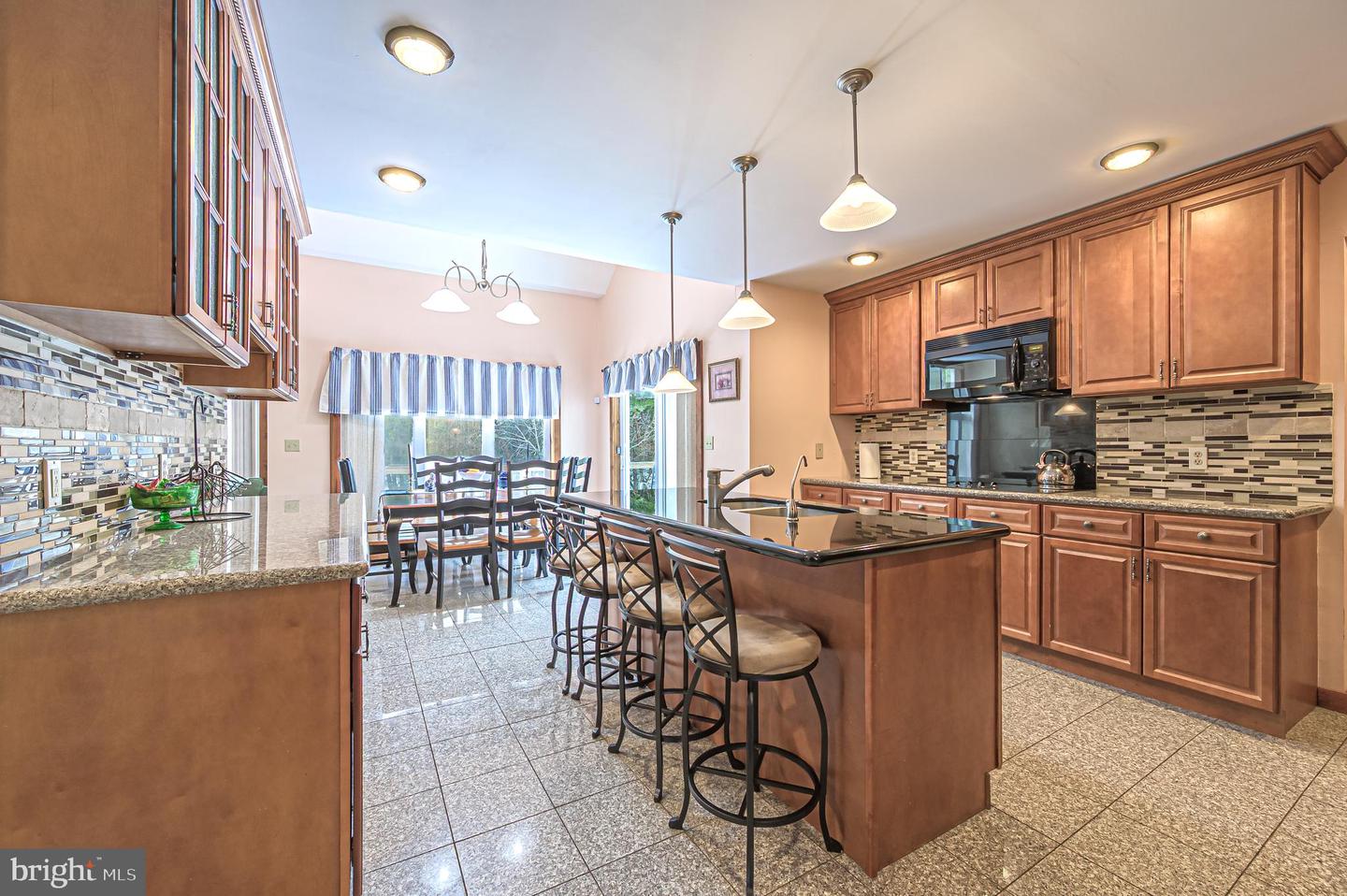 892 Hogbin Rd Property Photo 12