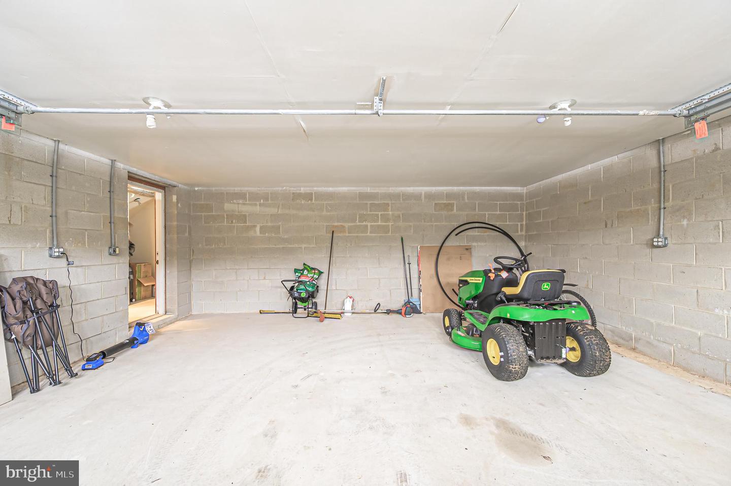 892 Hogbin Rd Property Photo 45