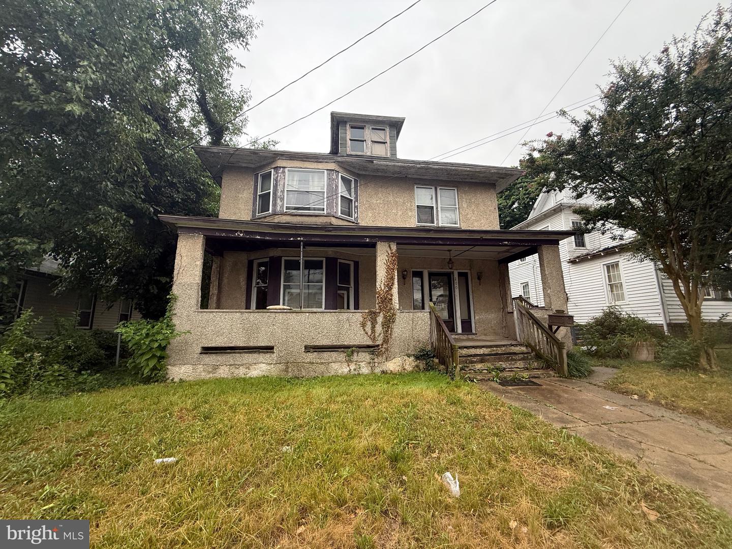 200 Irving Ave Property Photo 1