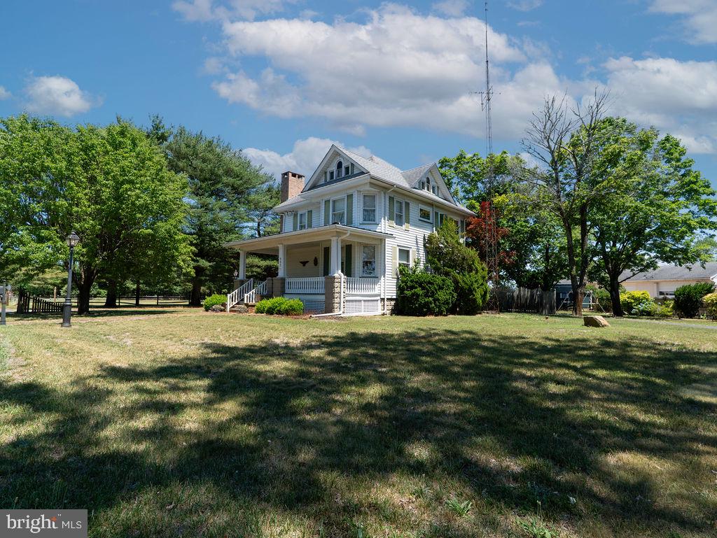 996 Steep Run Rd Property Photo 8