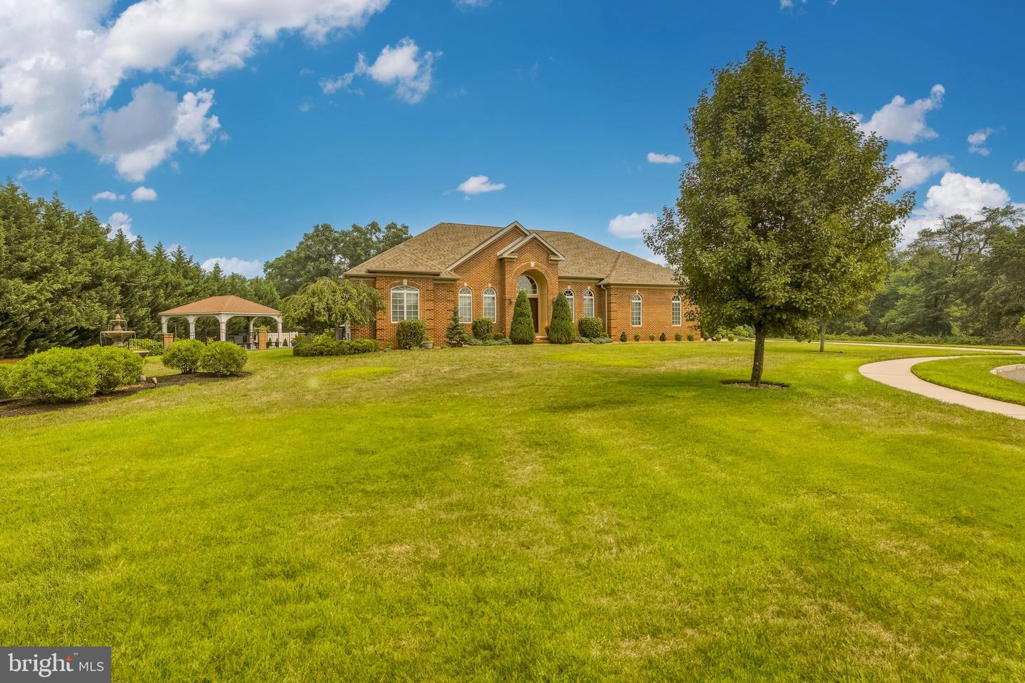 1750 Ferrari Dr Property Photo 1