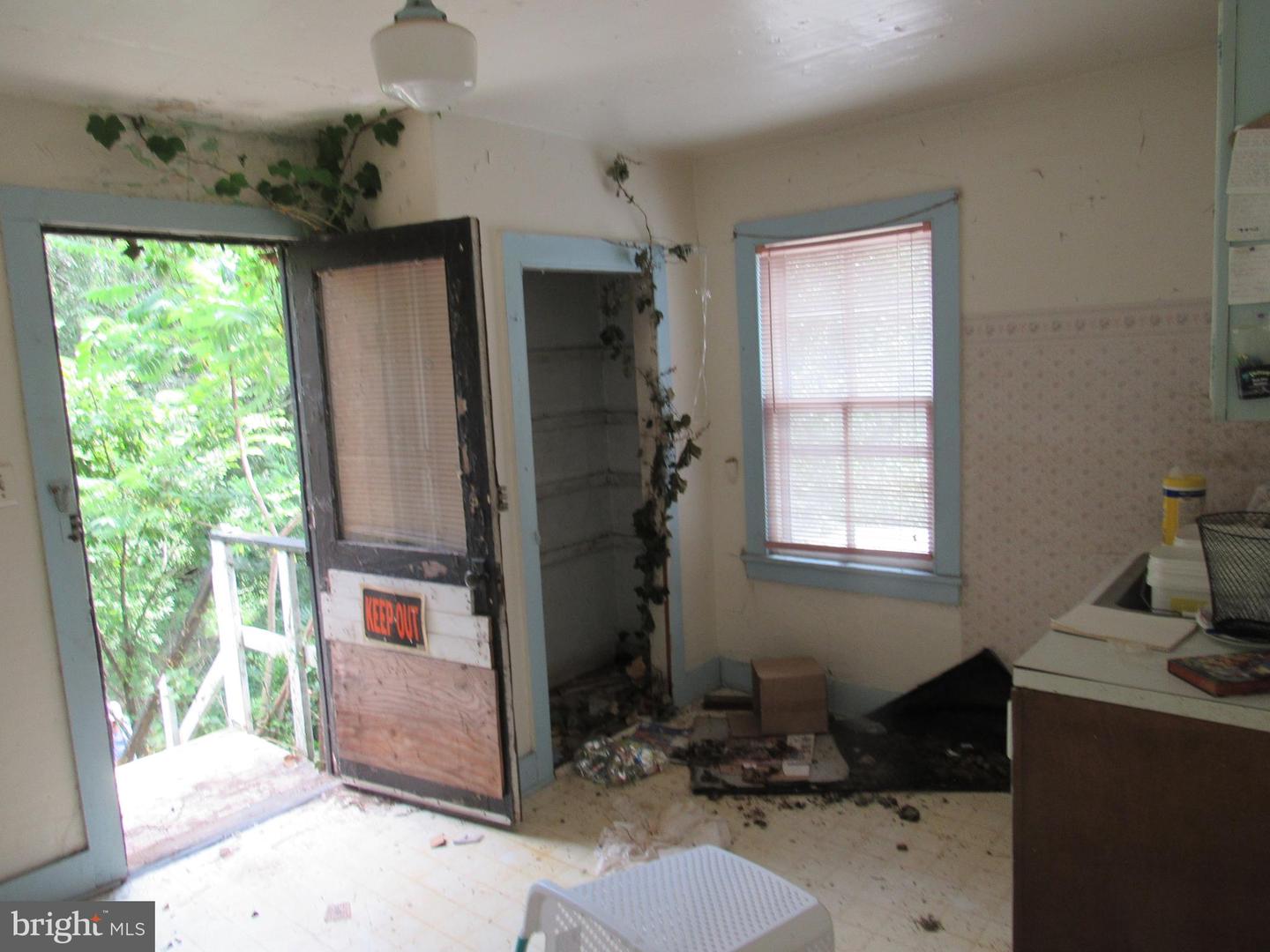 1 S Woodruff Rd Property Photo 20