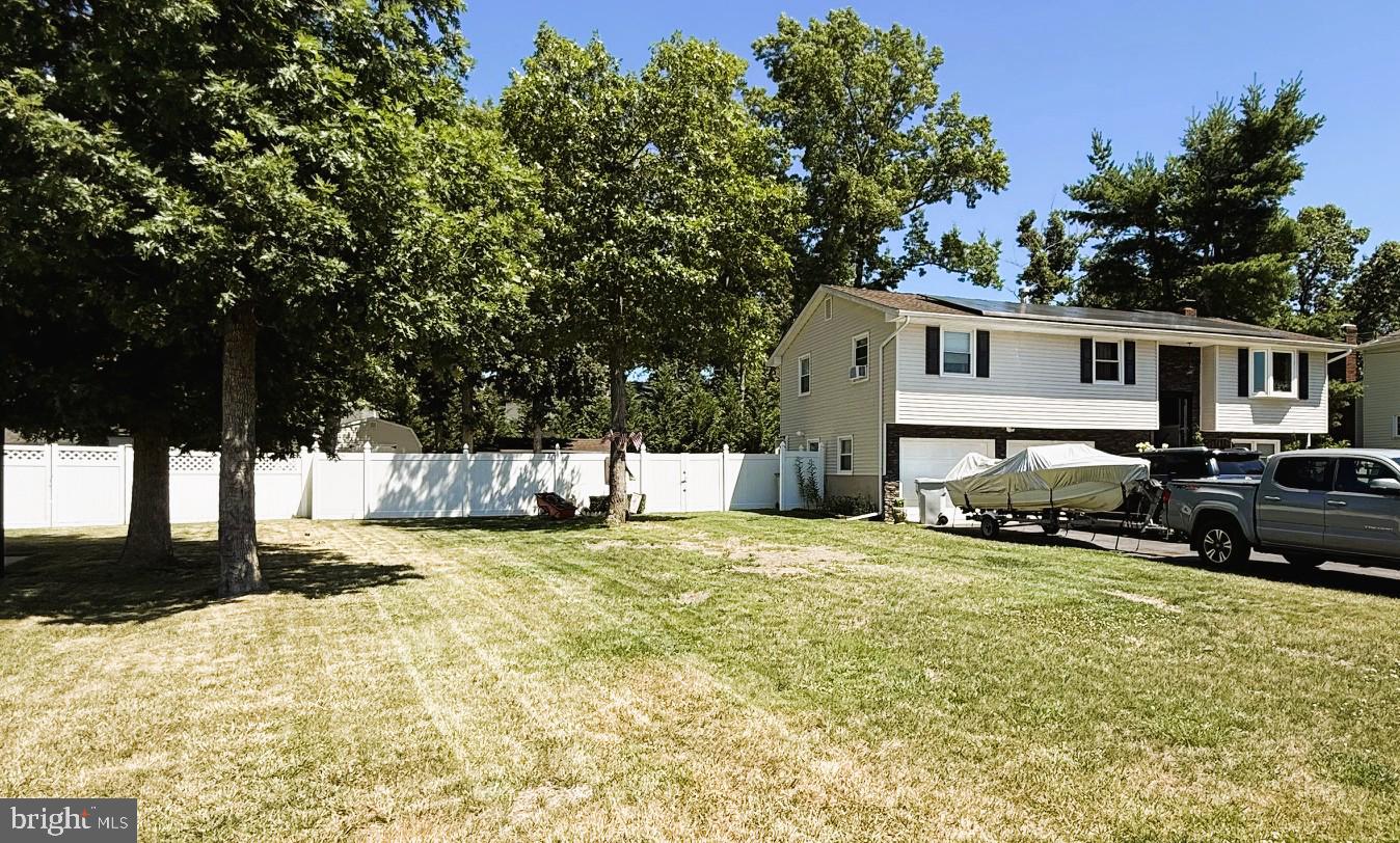 1629 Dolly Dr Property Photo 3