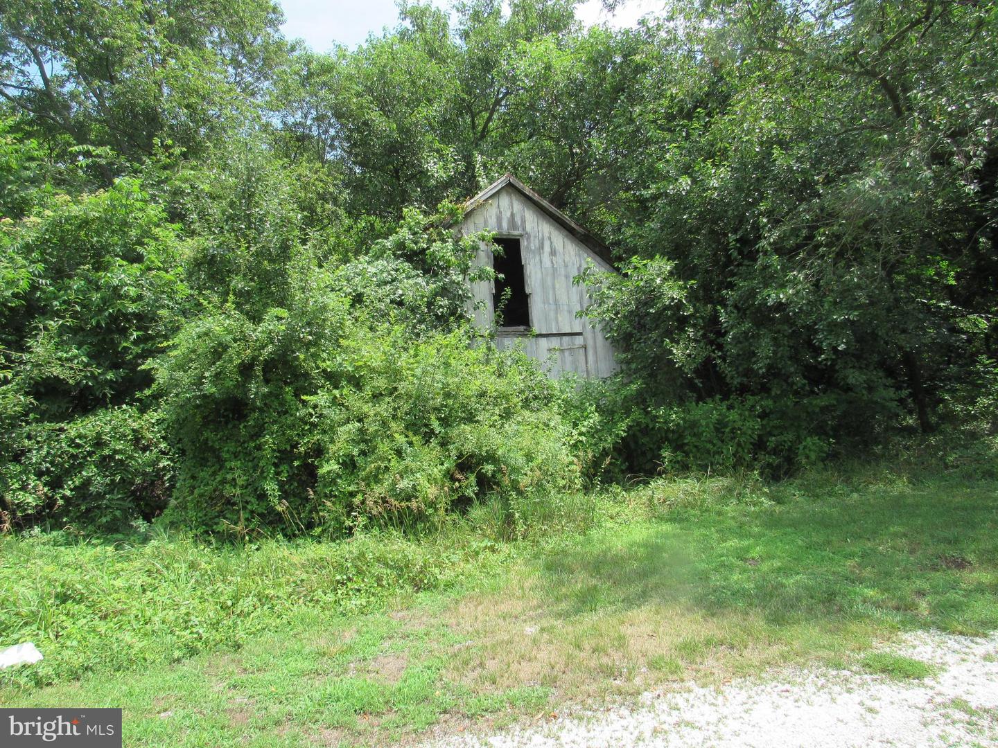 1 S Woodruff Rd Property Photo 3