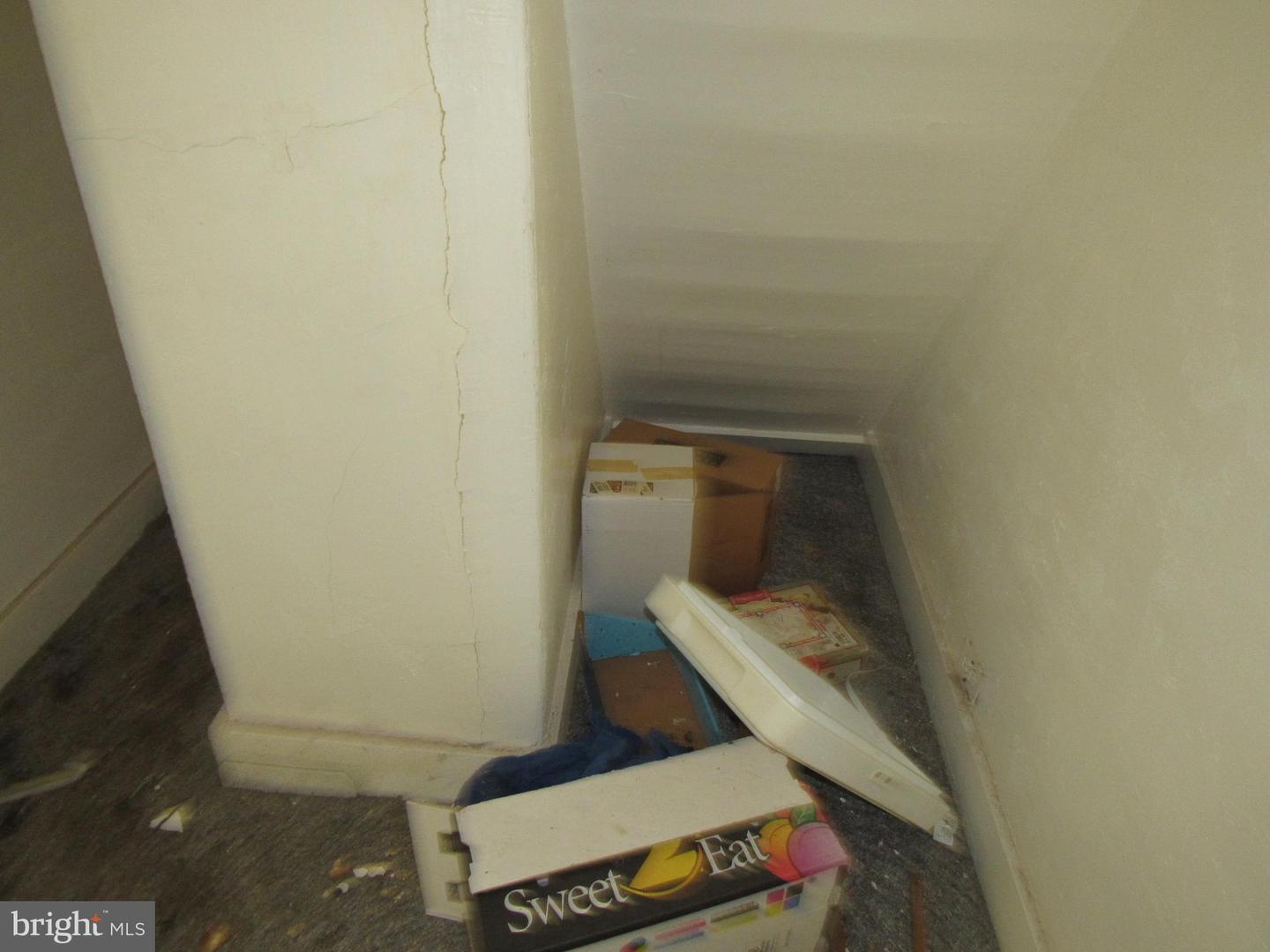 1 S Woodruff Rd Property Photo 6