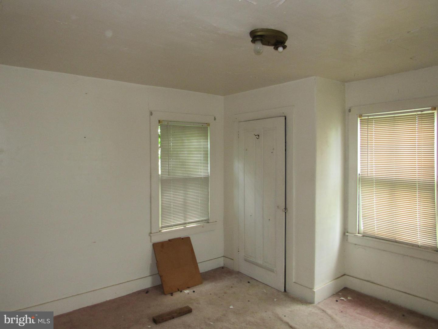 1 S Woodruff Rd Property Photo 7