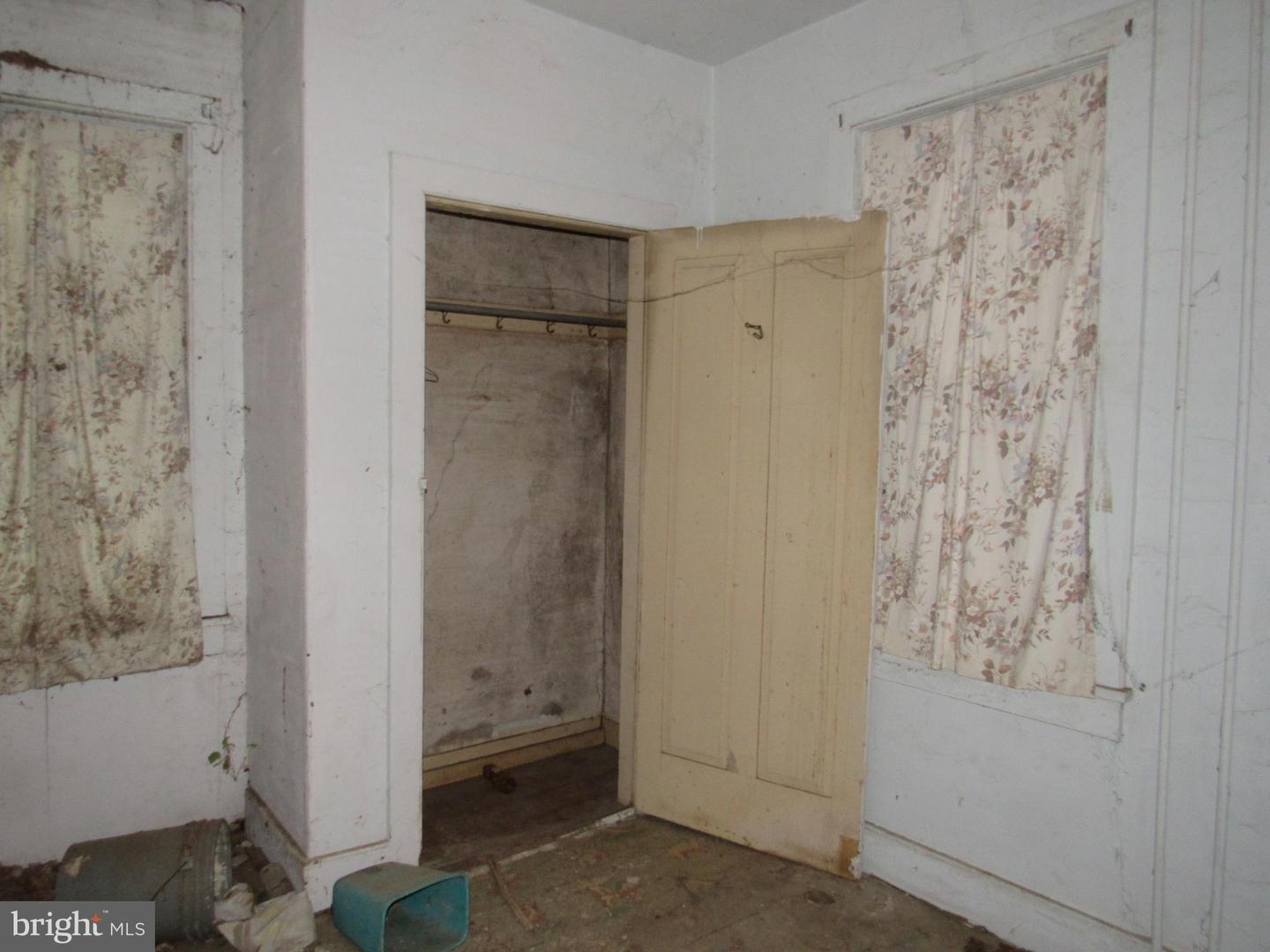 1 S Woodruff Rd Property Photo 18