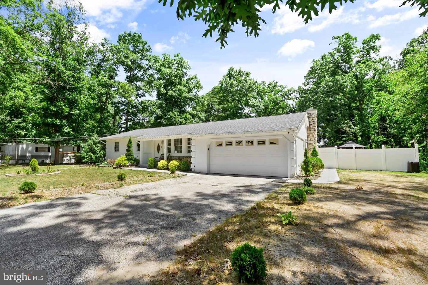 1945 W Korff Dr Property Photo 1