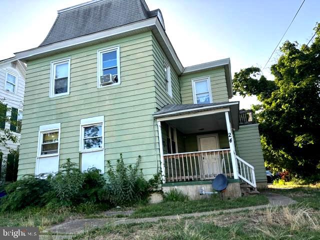 24 Cedar St Property Photo 1