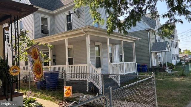 908 N High St Property Photo 1