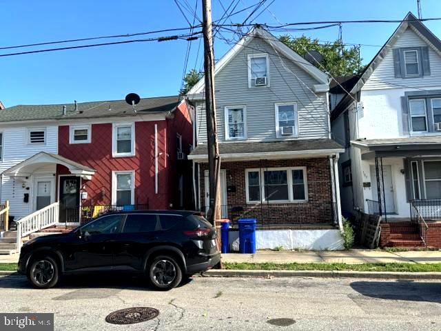 109 E Pine St Property Photo 1