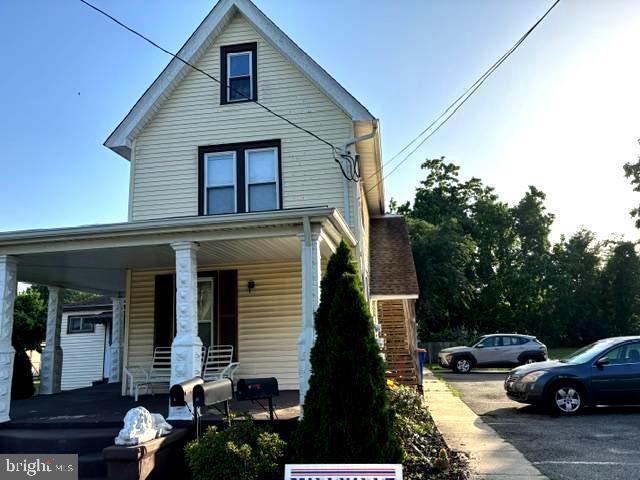 8 S Race St Property Photo 1