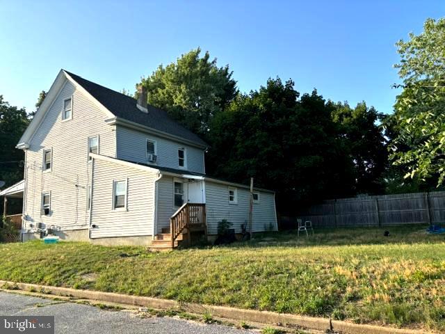 101-103 N Laurel St Property Photo 2