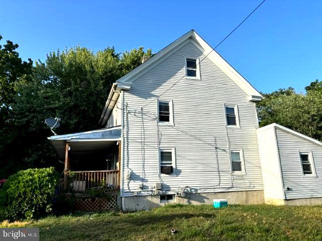 101-103 N Laurel St Property Photo 5