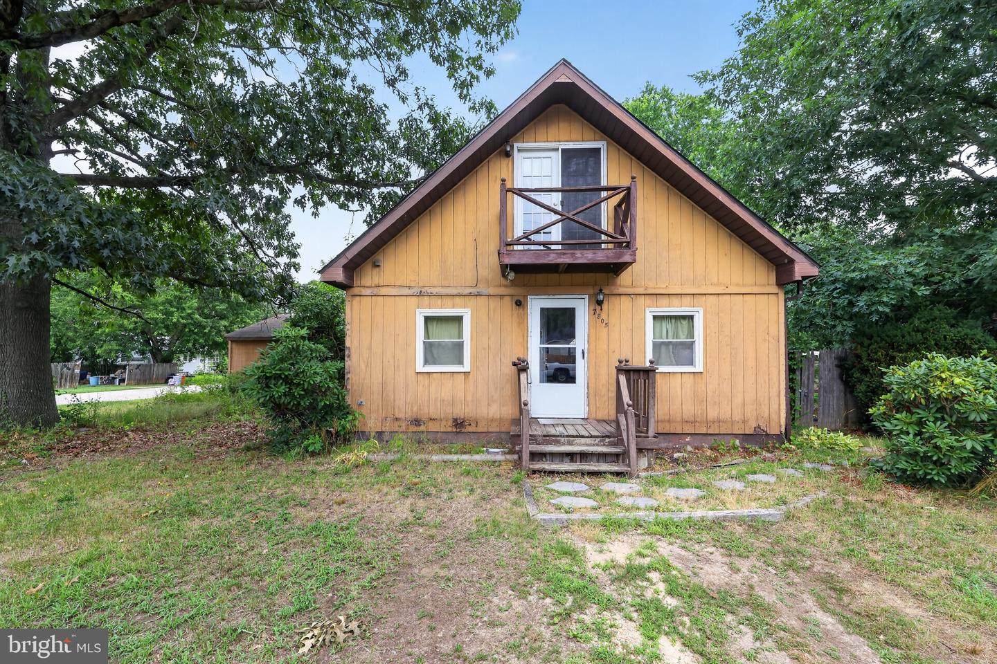 7805 Raymond Dr Property Photo 1