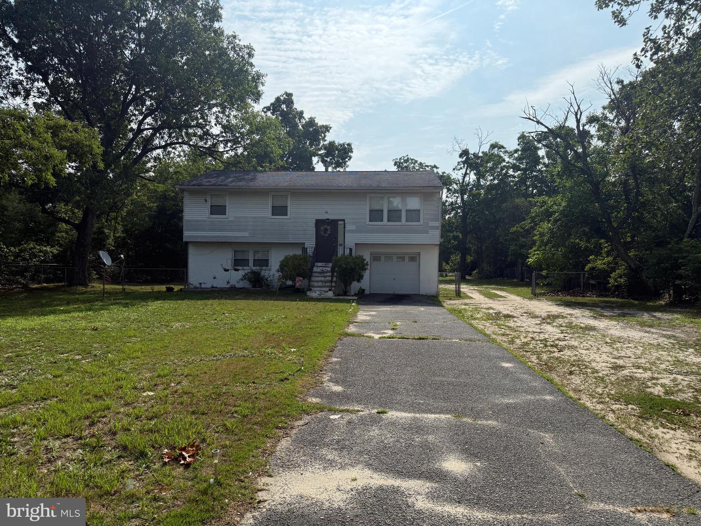 891 N Mill Rd Property Photo 1