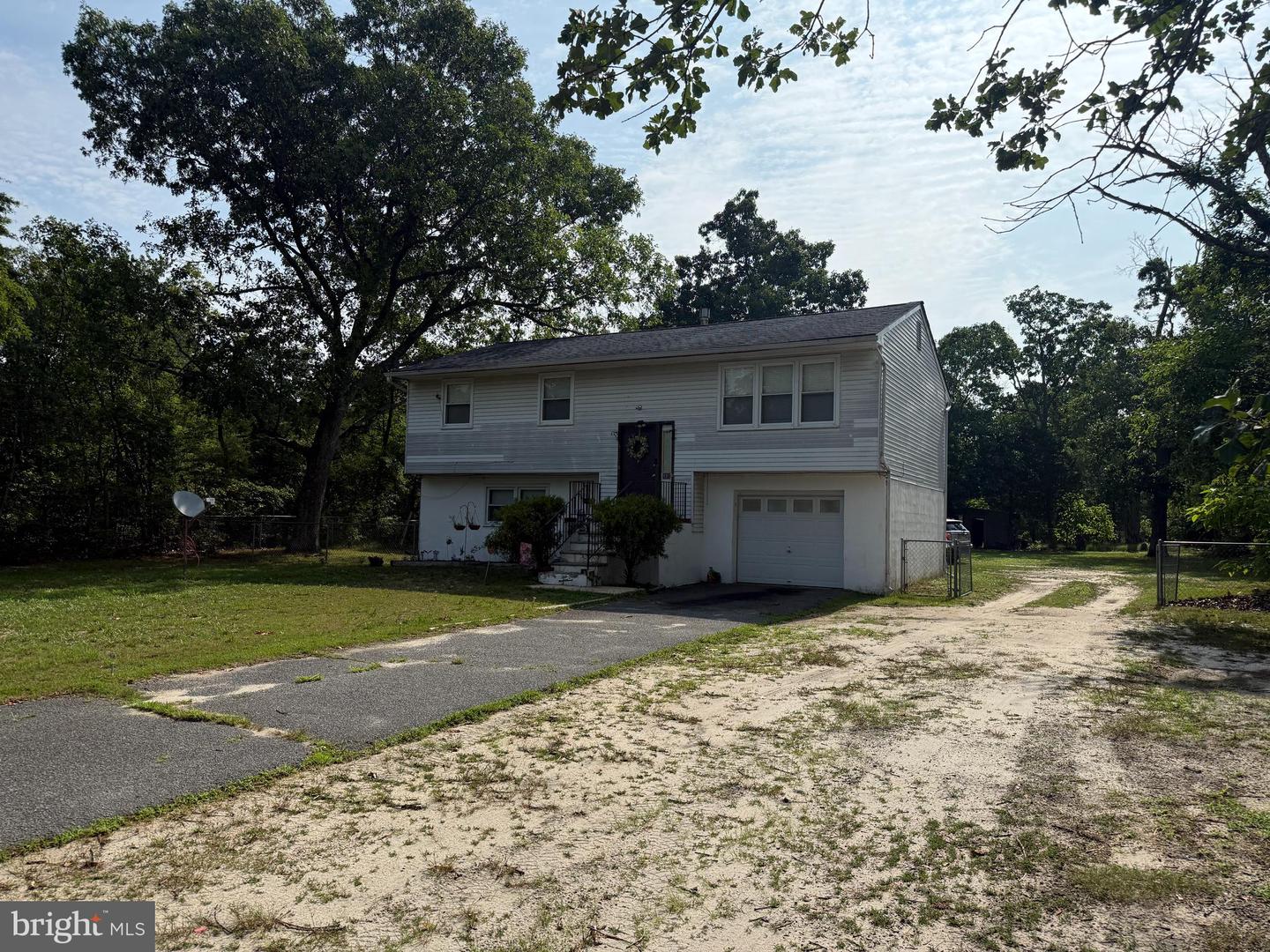 891 N Mill Rd Property Photo 4