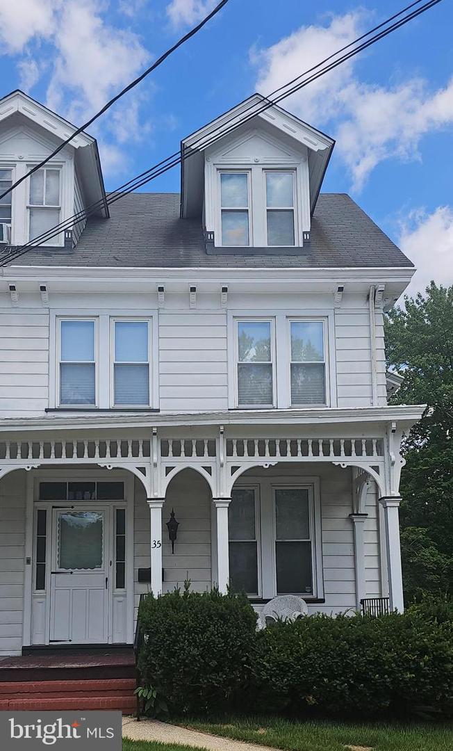 35 EAST AVE