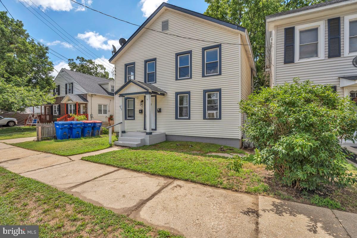 409 D St Property Photo 2