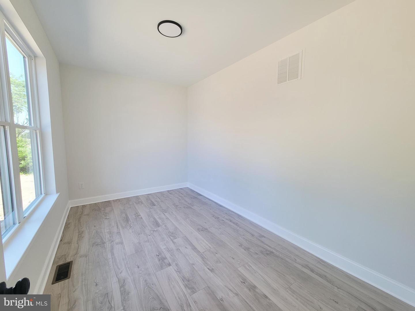 3273 Manaway Ln Property Photo 16