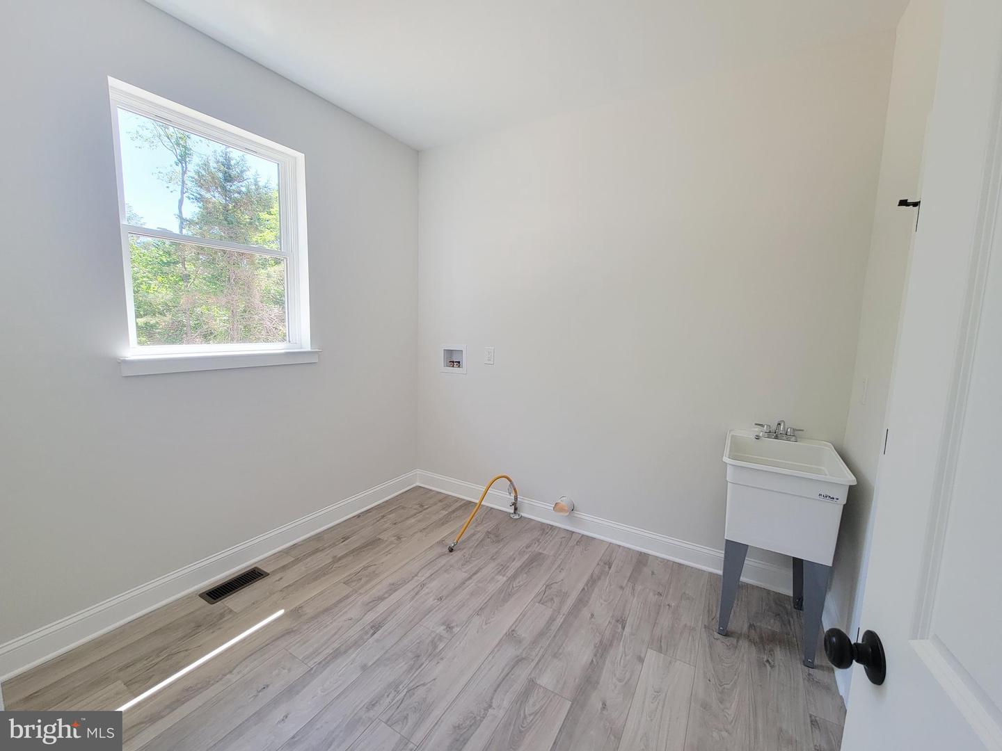 3273 Manaway Ln Property Photo 18