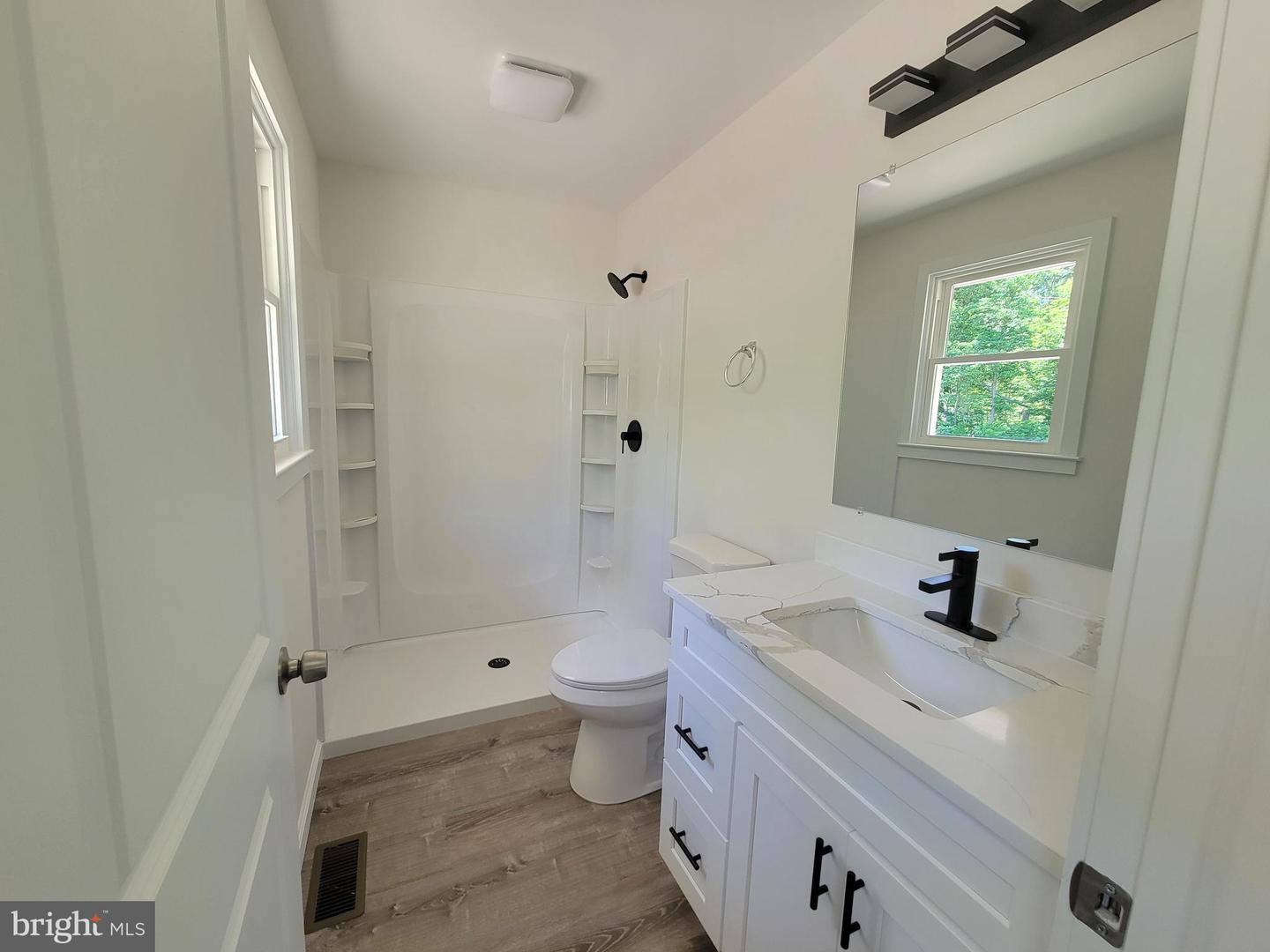 8202 W Buckshutem Rd W Property Photo 21