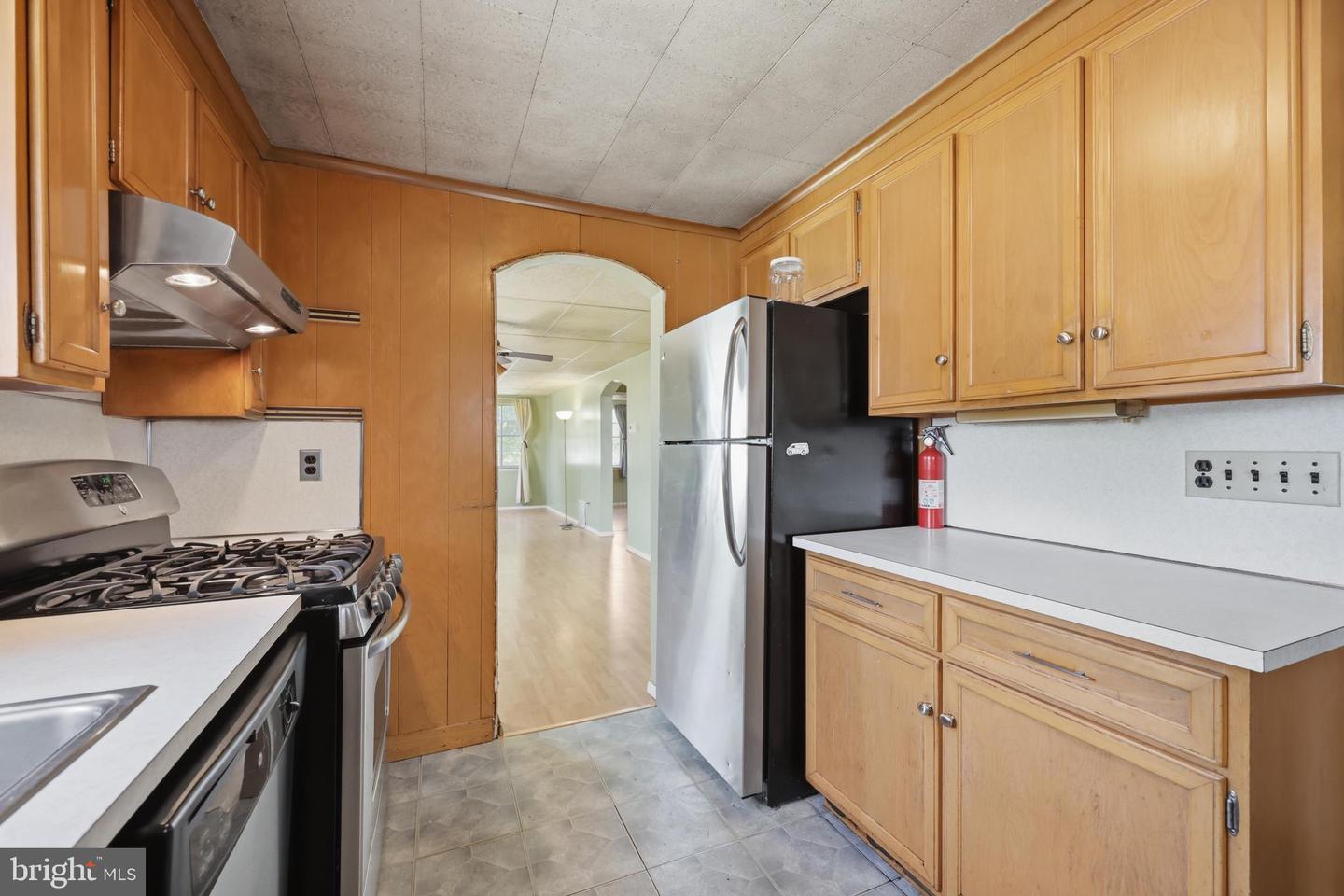 809 E Oak St E Property Photo 15