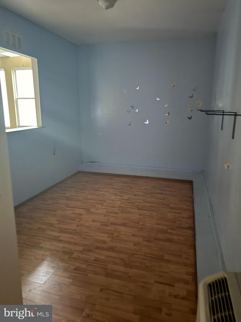 340 Reeves Rd Property Photo 4