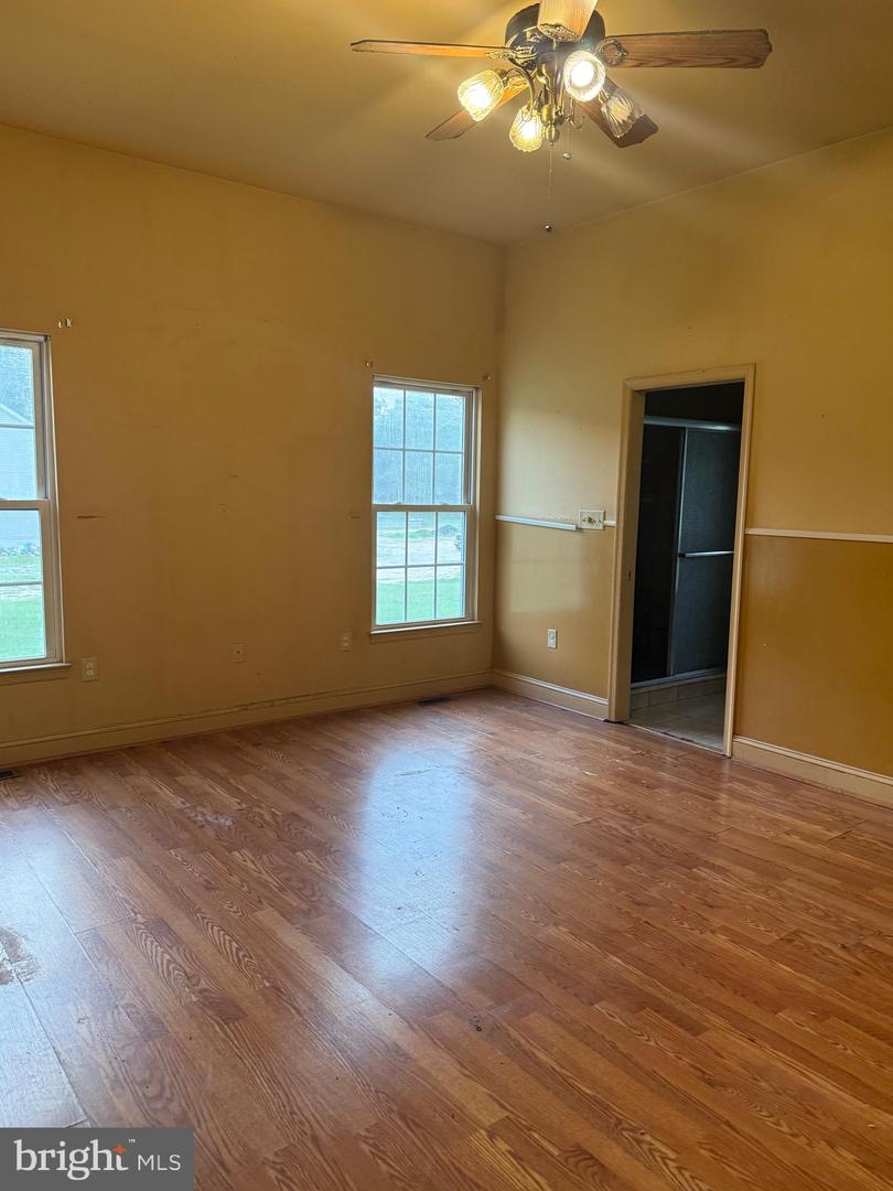 340 Reeves Rd Property Photo 15