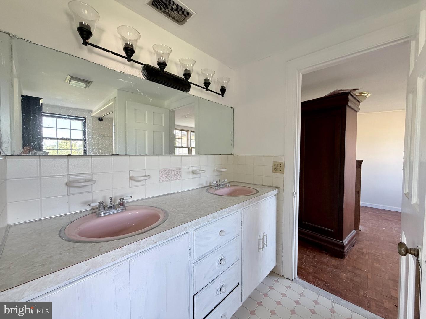 56 Sanitarium Rd Property Photo 63