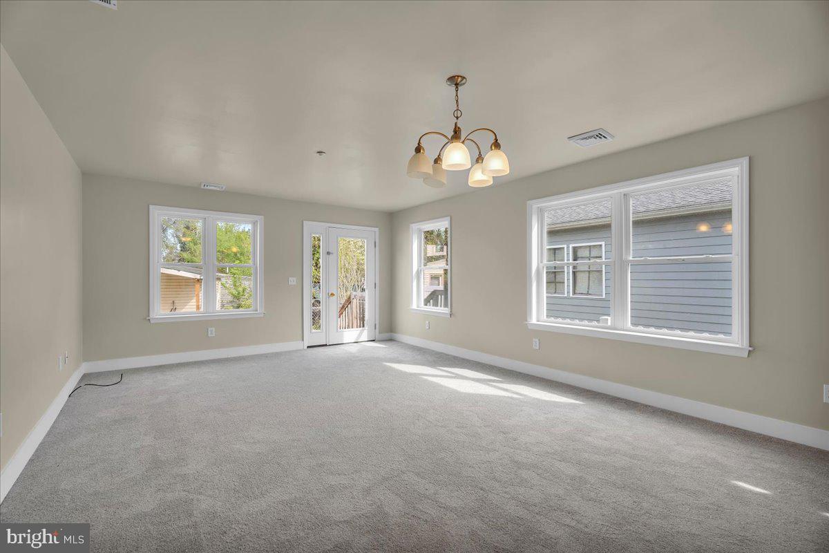 25 Eagle Street Property Photo 16