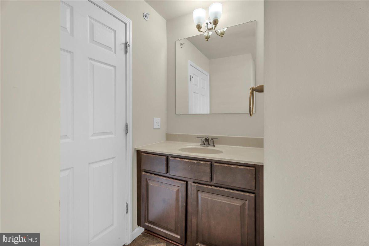 25 Eagle Street Property Photo 23