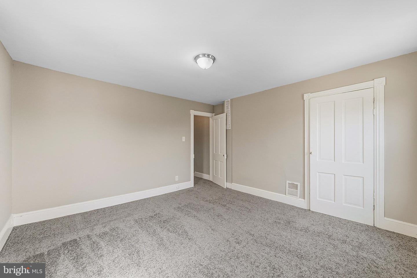 258 Walnut St Property Photo 20