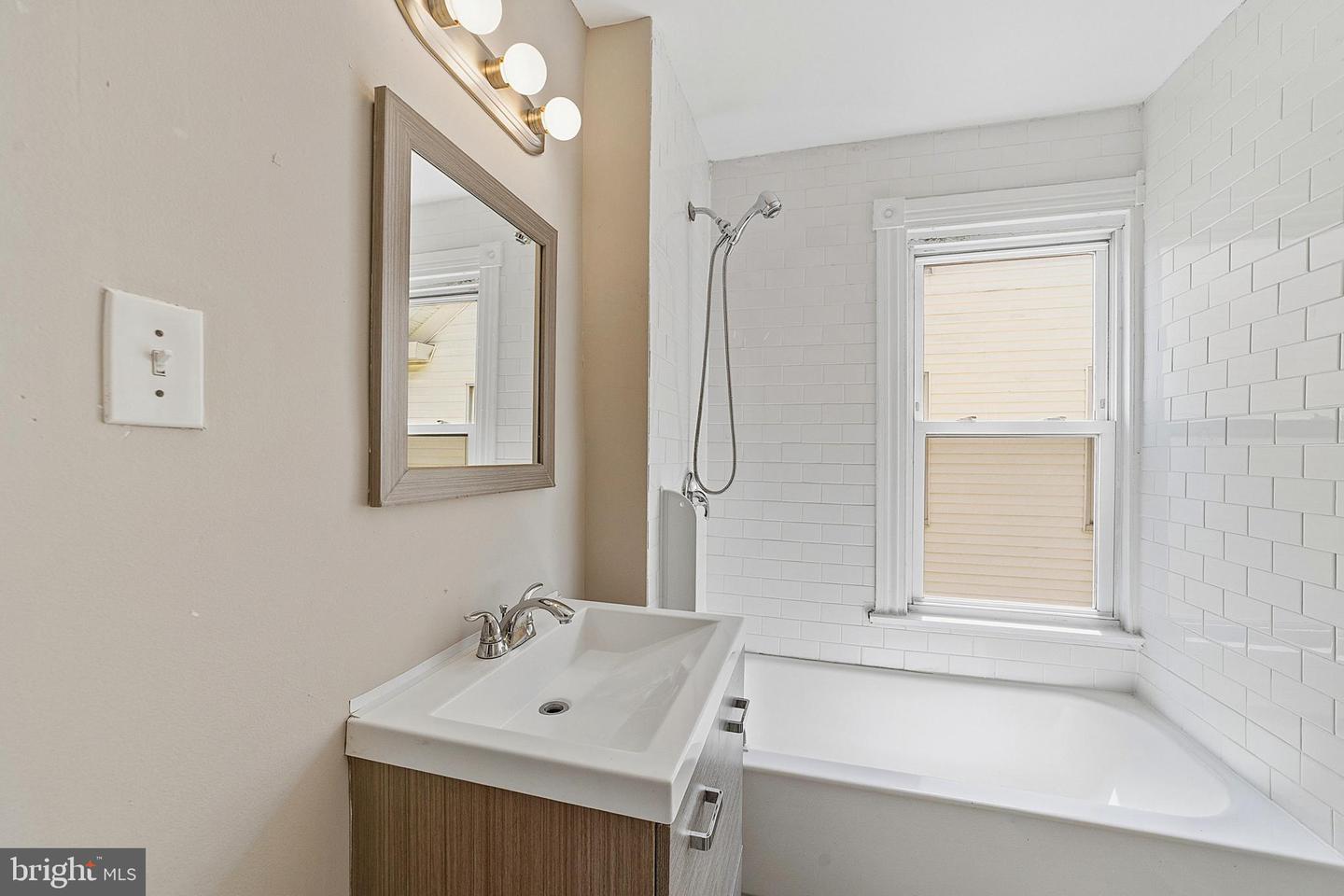 258 Walnut St Property Photo 21