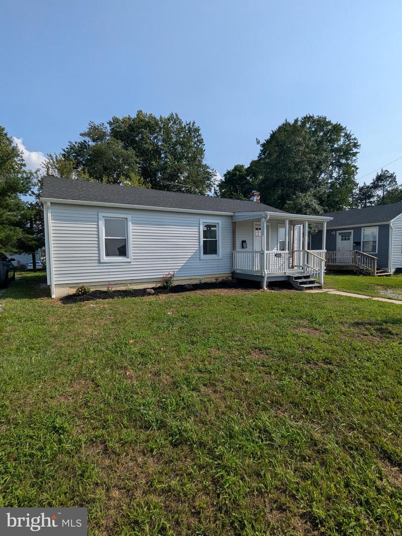 1013 SCHOOL LANE RD Property Photo 1
