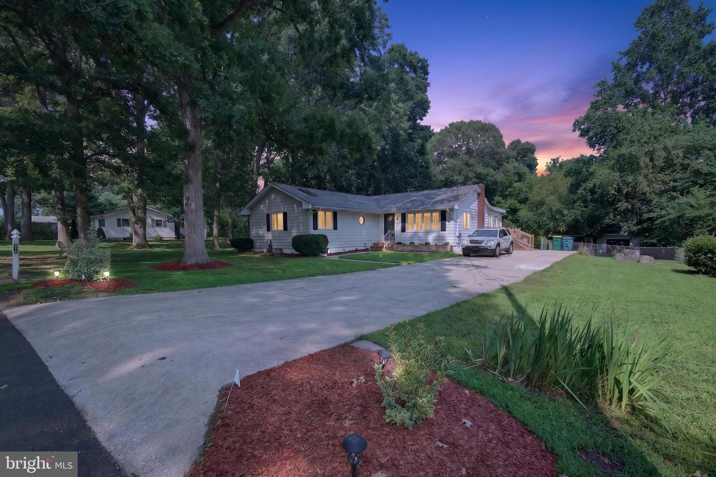 11 Acorn Property Photo 1