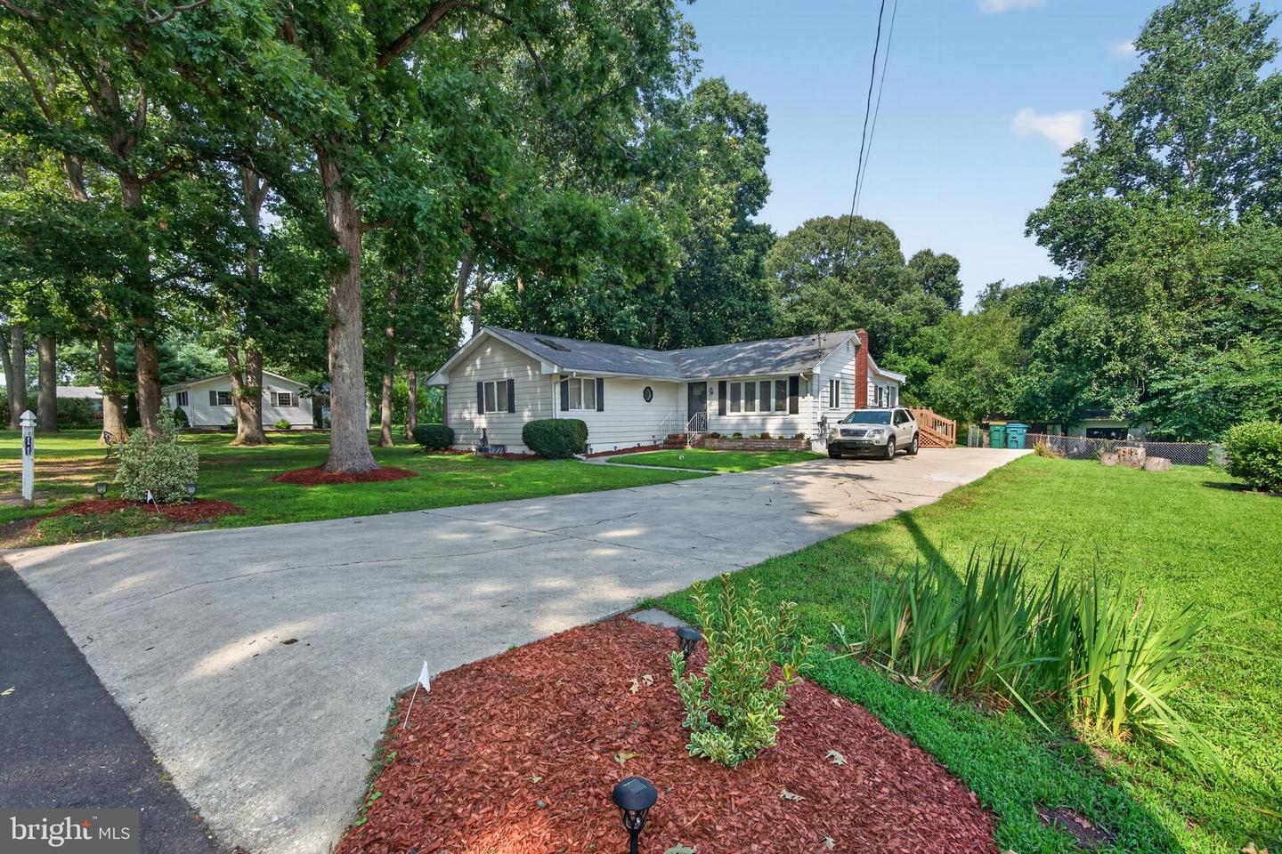 11 Acorn Property Photo 2