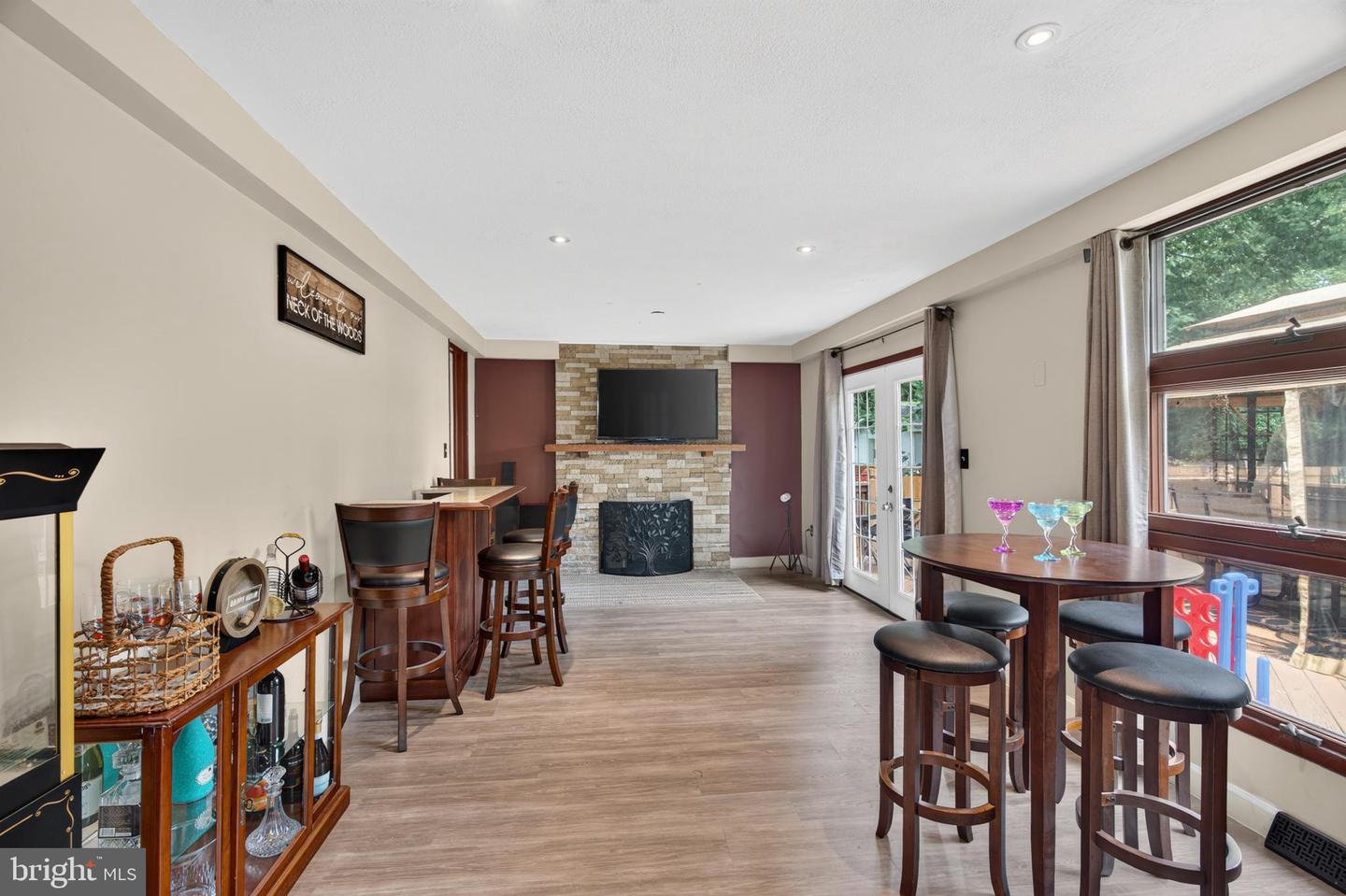 11 Acorn Property Photo 9