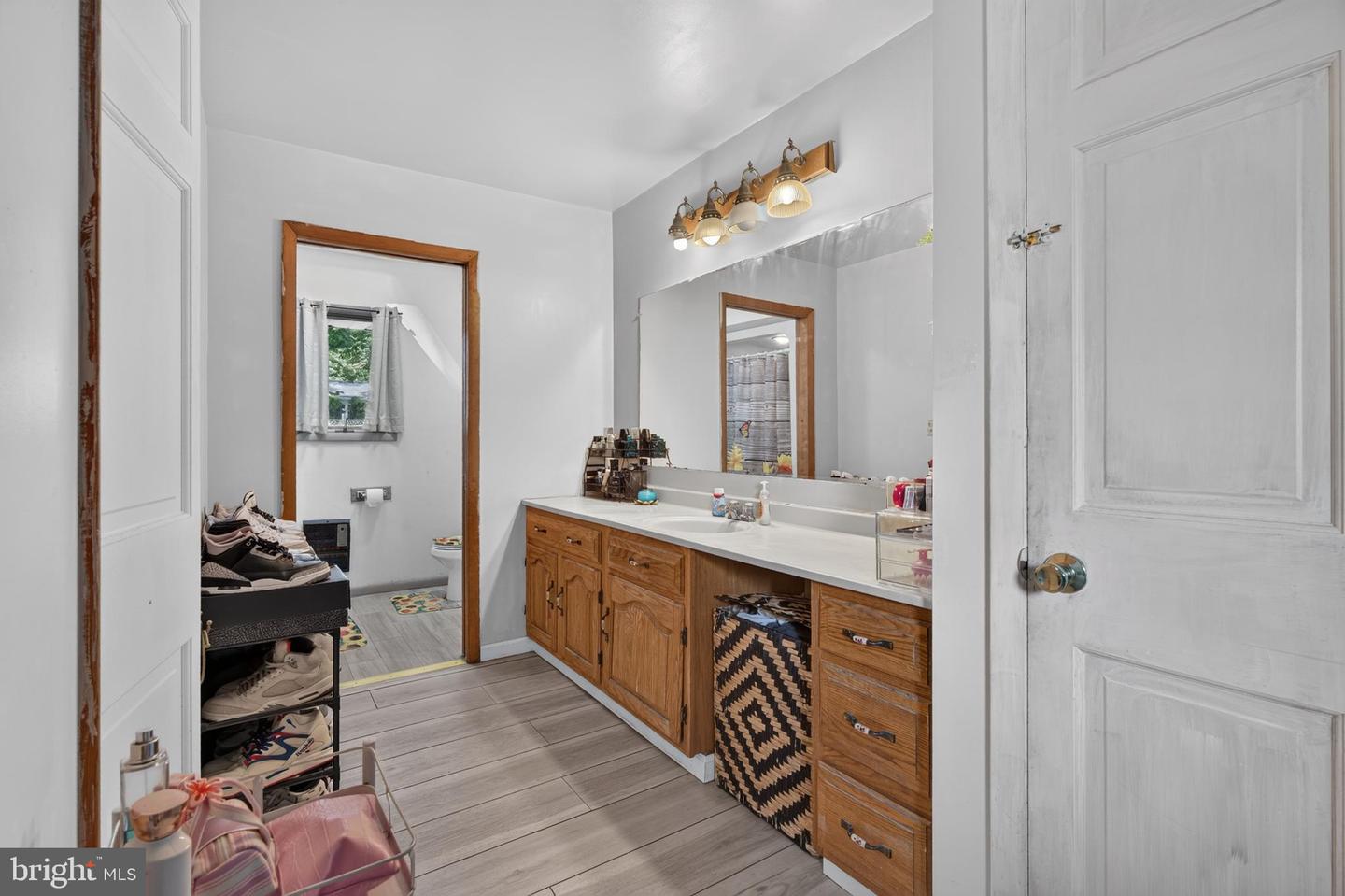 11 Acorn Property Photo 22