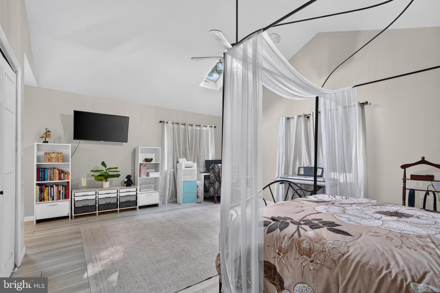 11 Acorn Property Photo 27
