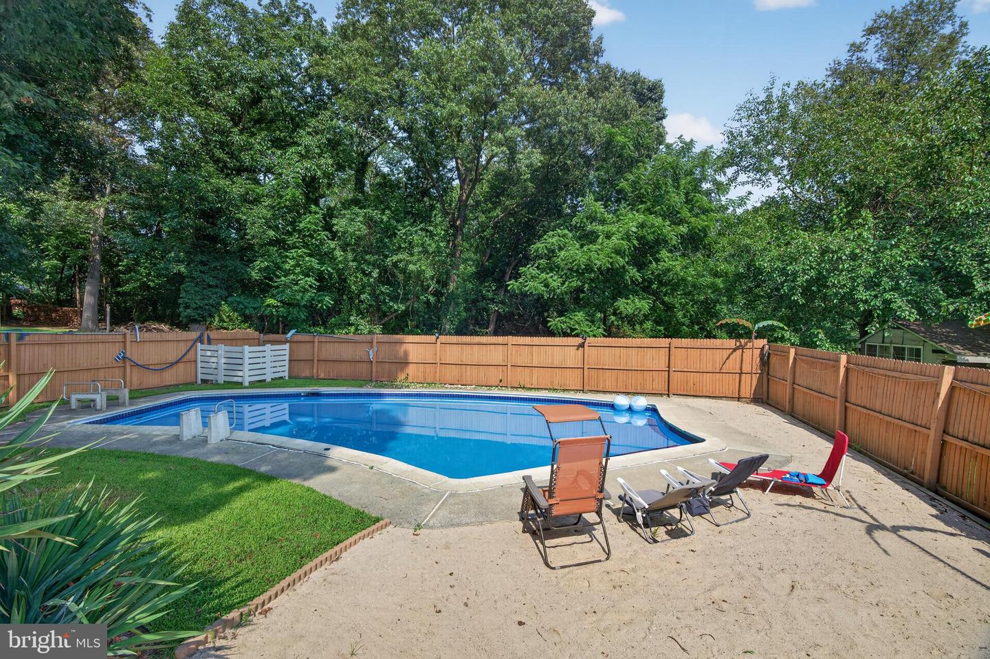11 Acorn Property Photo 36